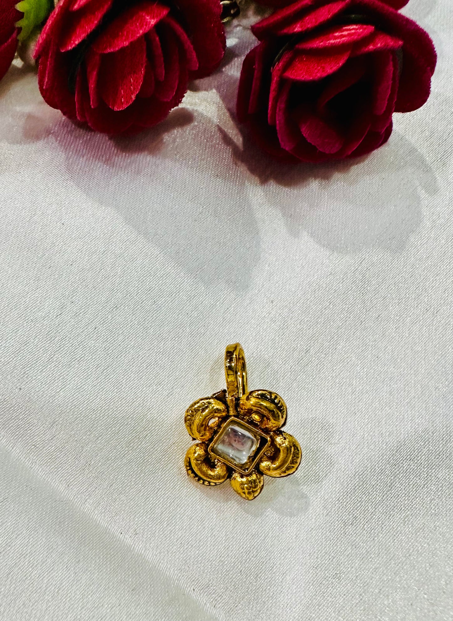 Nose pin