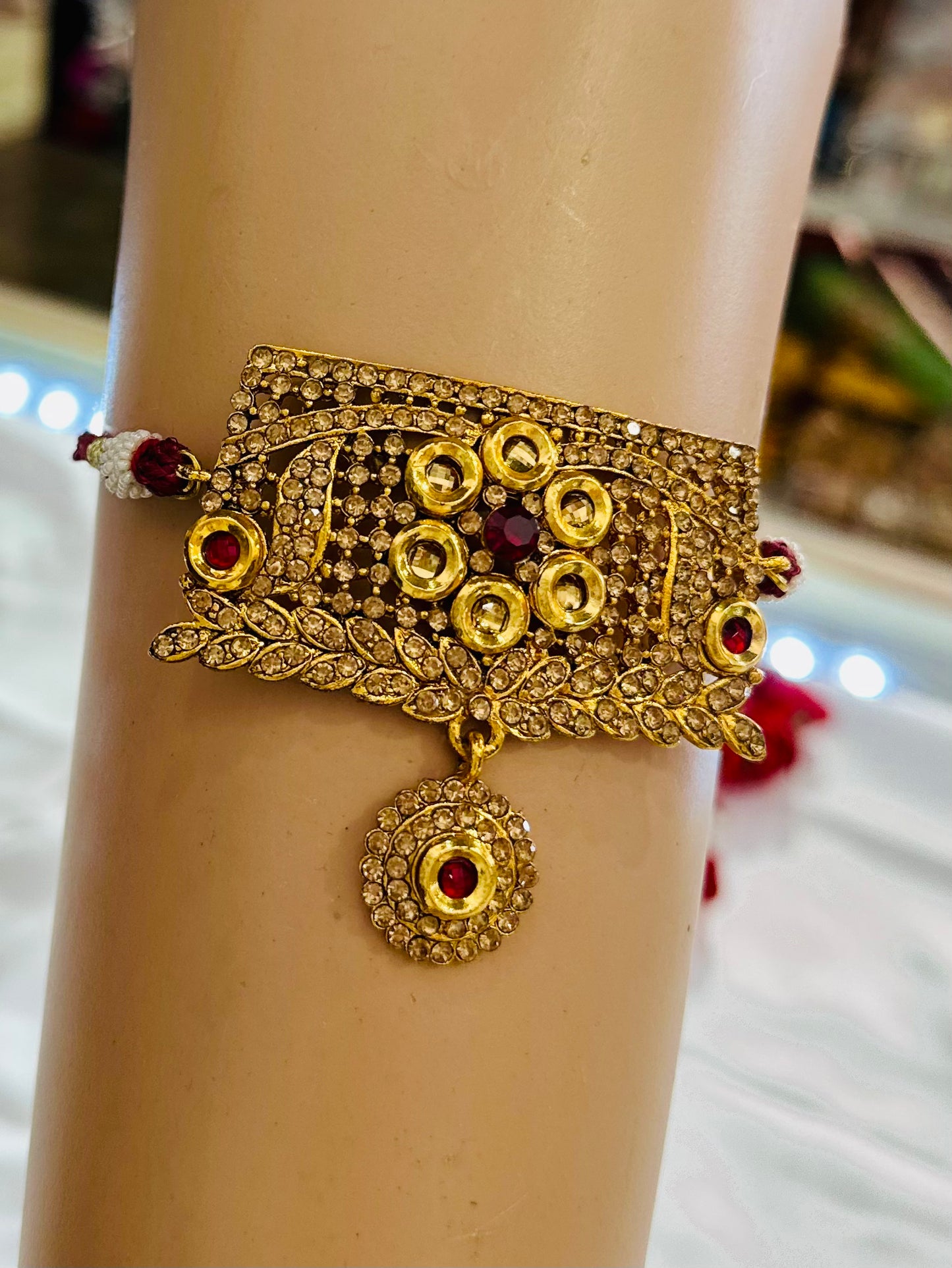 Traditional Gold-Plated Kundan Armlets for Women and Girls – Rajputi Bajuband with Beaded Loom, Adjustable Arm Jewelry, Rajwadi Armlets