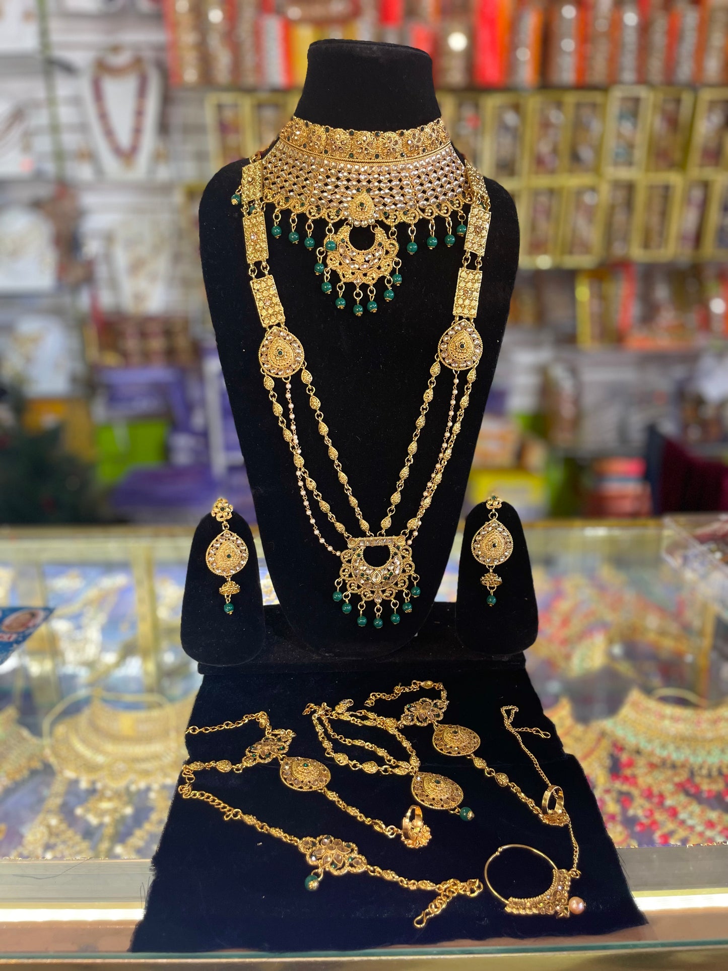 stone studded Kundun Bridal set