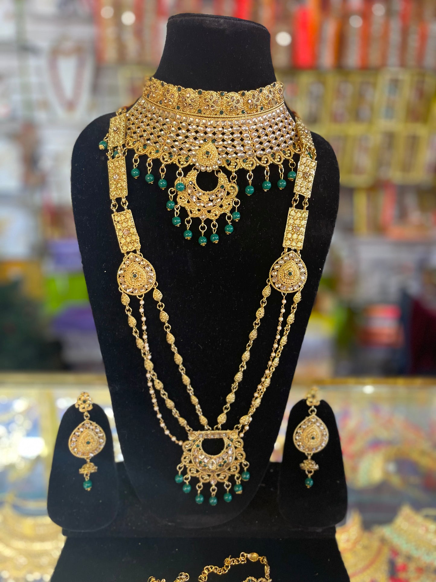 stone studded Kundun Bridal set