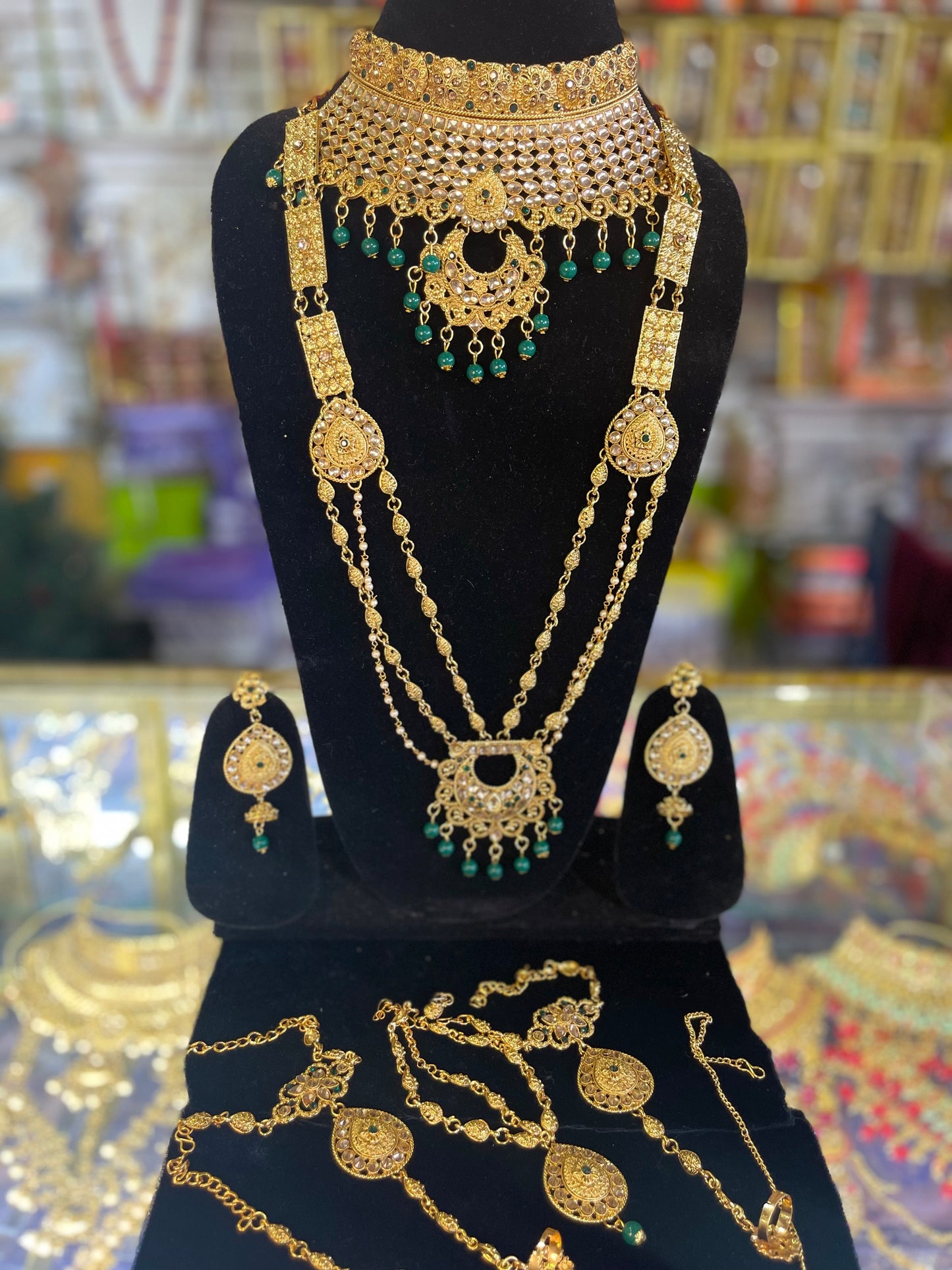 stone studded Kundun Bridal set