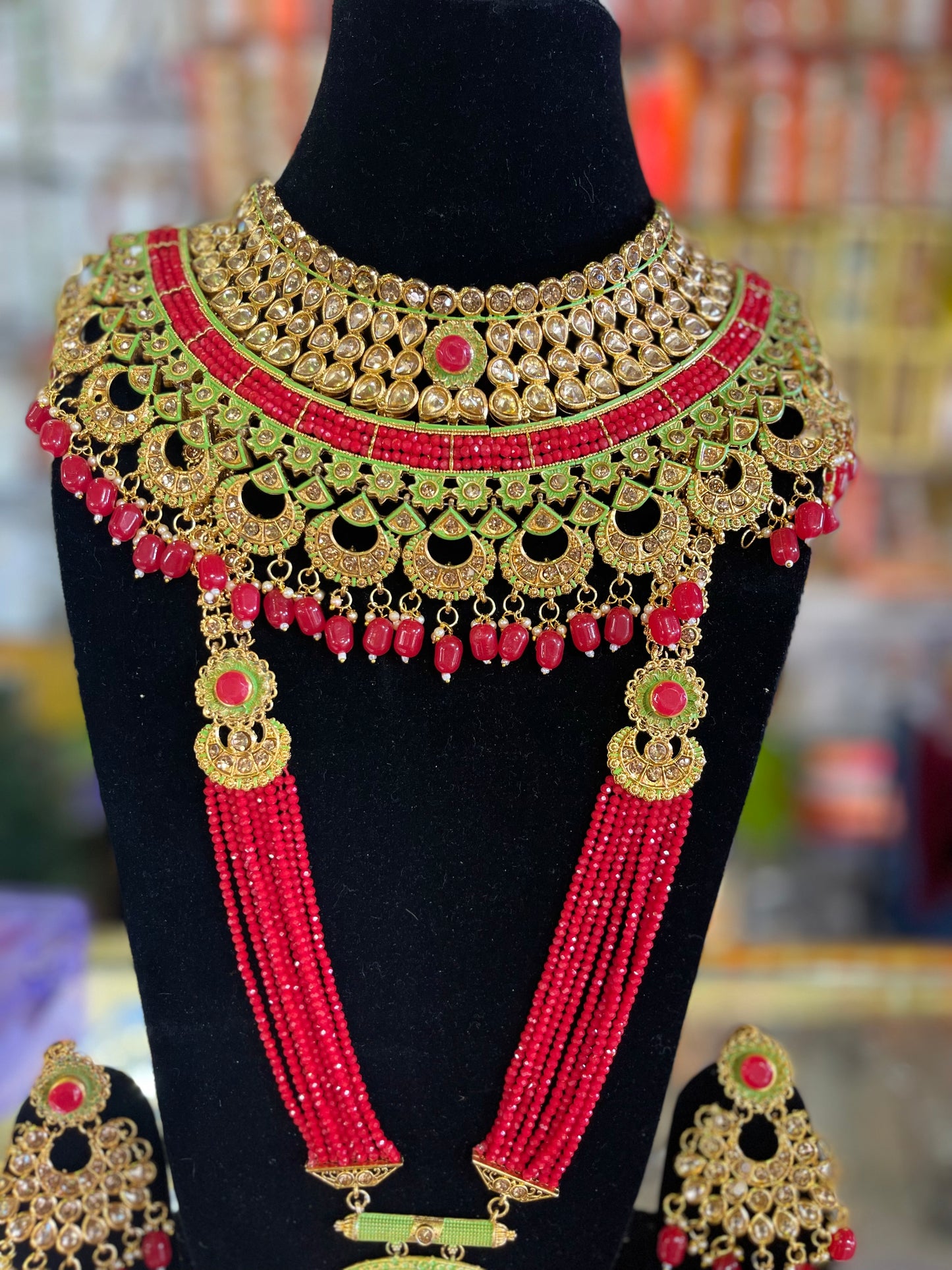 Heavy Stone Studded Kundan Bridal Jewelary Set